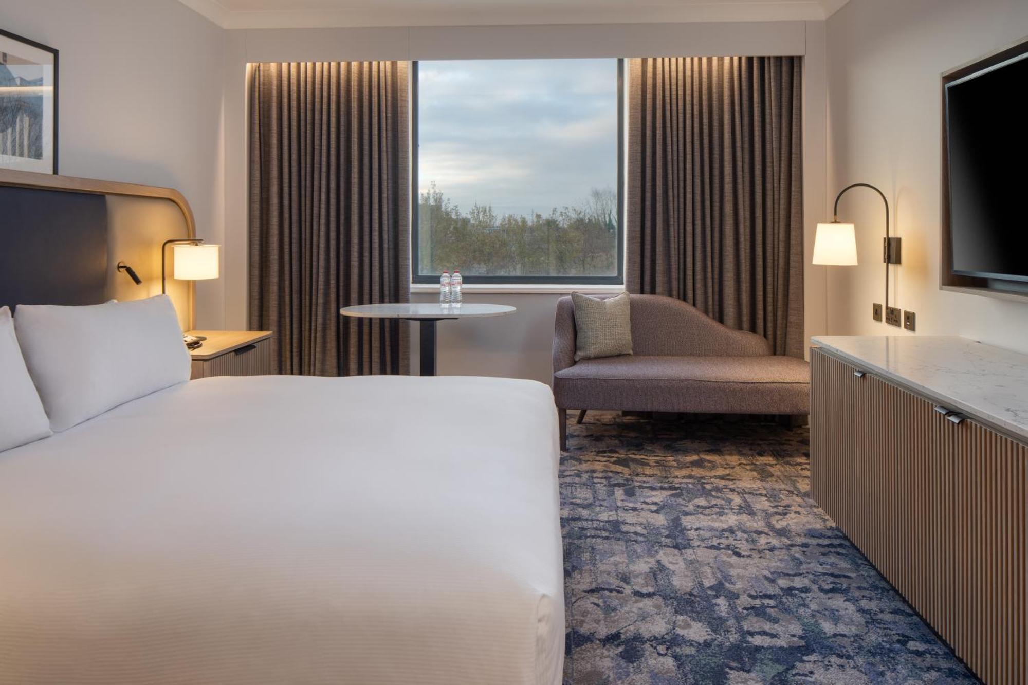 Отель Hilton Dublin Airport Клогран Экстерьер фото