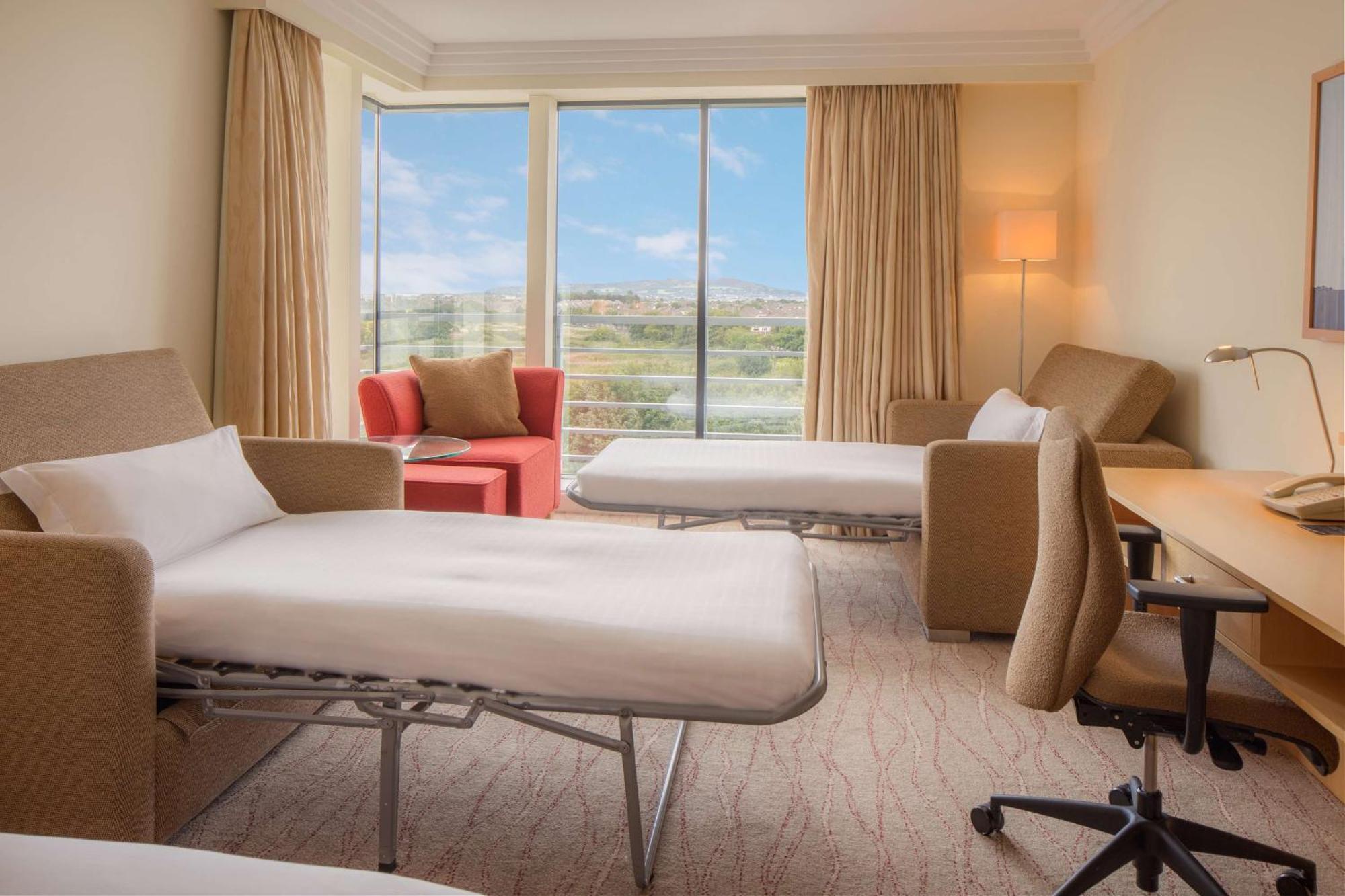 Отель Hilton Dublin Airport Клогран Экстерьер фото