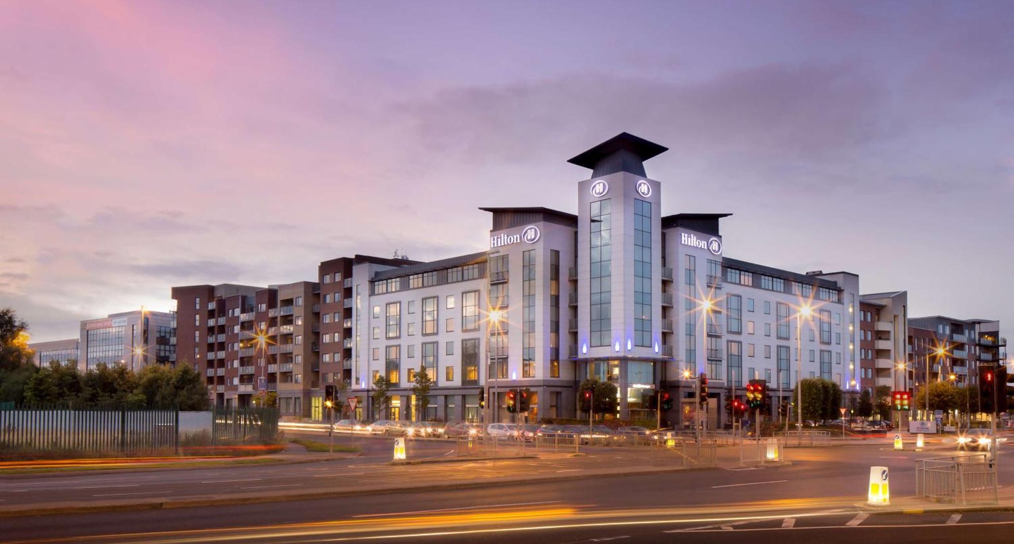 Отель Hilton Dublin Airport Клогран Экстерьер фото